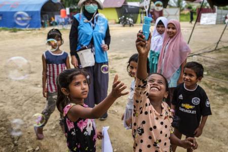 UNIQLO Indonesia Ajak Pelanggan Beri Dukungan Bagi Para Pengungsi di Hari Pengungsi Sedunia