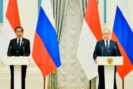 Bertemu Presiden Putin, Presiden Jokowi : Bangsa Indonesia Siap Jembatani Komunikasi Perdamaian Rusia-Ukraina