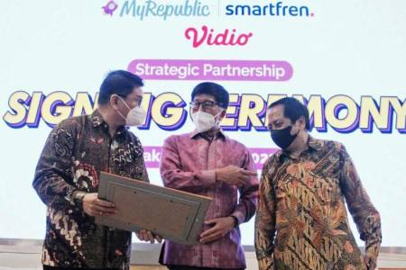 Kolaborasi Smartfren, Vidio & MyRepublic Berikan Lebih Banyak Pilihan Konten bagi Pelanggan