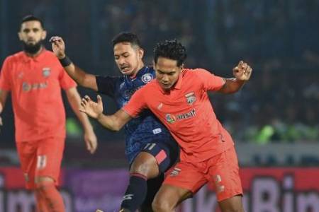Final Leg1 Piala Presiden 2022 : Arema Malang Menang Tipis 1-0 atas Borneo FC