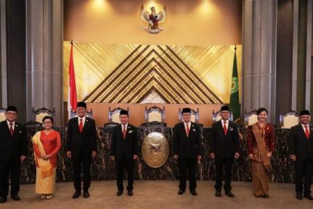 MA Lantik Anggota Dewan Komisioner OJK Periode 2022 - 2027