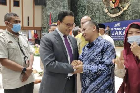 Gubernur Anies Baswedan  Raih PWI Jaya Award