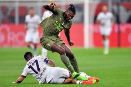 Liga Italia Semalam: AC Milan Puncaki Klasemen Usai Libas Bologna 2-0 