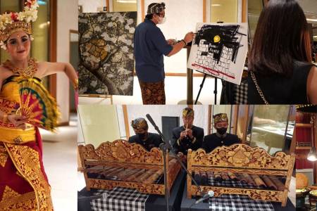 Four Points Pakuwon Indah Gelar Pameran Lukisan Karya Bli Kenyem dan Sajikan Kuliner Bali