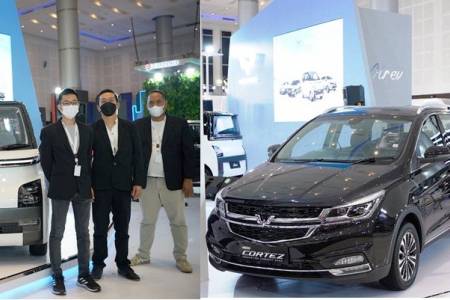 Wuling Luncurkan Mobil Listrik Air ev di GIIAS Surabaya 2022
