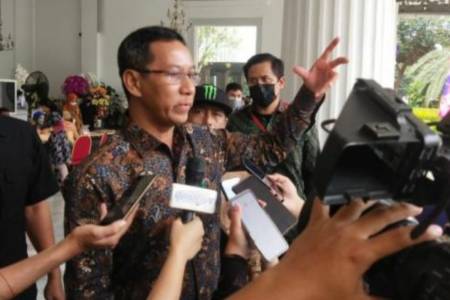 Pejabat Gubernur DKI Jakarta Heru Budi Hartono Buka Kembali Meja Pengaduan di Balai Kota