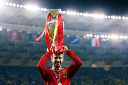 Bek Barcelona, Gerard Pique Resmi Pensiun dari Sepakbola Profesional