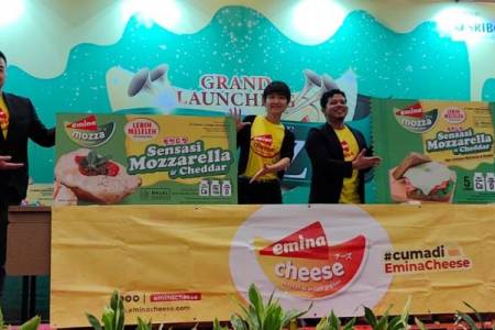Sensasi Paduan Cheddar dan Mozarella di Emina Cheese Mozza