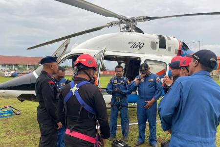 Polri Sisir Lokasi Desa Diduga Terisolir Gunakan Helikopter dan Drone
