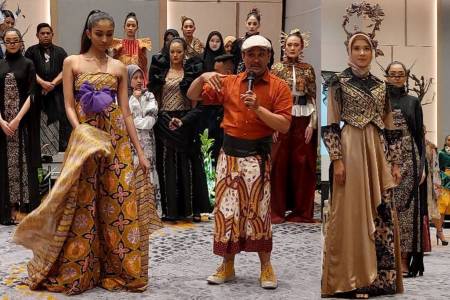East Java Fashion Harmony 2022 Siap Tampilkan Batik Klasik dan Batik Budaya Jatim di Lautan Pasir Bromo