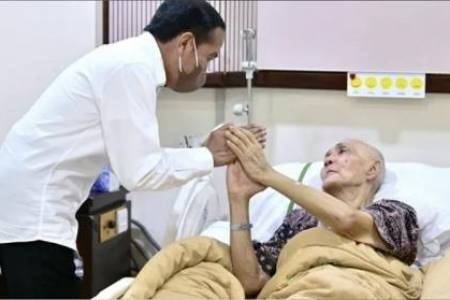 Dijenguk Presiden Jokowi, Kesehatan Mantan Wapres ke-6 Try Sutrisno Kian Membaik Kesehatannya
