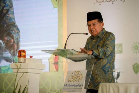 Ketum DMI Jusuf Kalla:  Identitas Partai Tidak Boleh Dipasang di Masjid