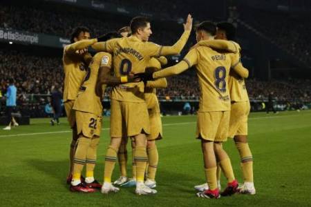 Liga Spanyol 2022/2023: Hajar Tuan Rumah Real Betis 1-2, Barcelona Kokoh di Puncak Klasemen Sementara