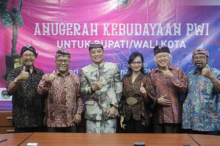 Wali Kota Surabaya Peduli pada Rutilahu Wong Cilik Rek