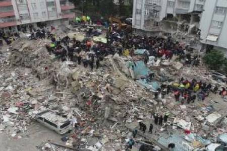 1.200 Orang Tewas Akibat Gempa Dahsyat Guncang Turki hingga Suriah