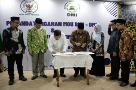 DMI dan Badan Wakaf Indonesia Tandatangani MoU Wujudkan Masjid dan Musholla Bersertifikasi