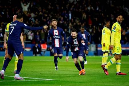 Liga Perancis 2022/2023: Messi dan Mbappe Bawa PSG  Gebuk Nantes 4-2