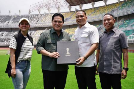 Kunjungi Gelora Bung Tomo, Erick Thohir: Ini Salah Satu Stadion Terbaik di Indonesia, Bisa Saingi GBK