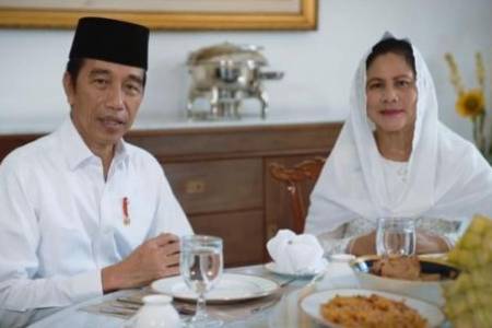 Presiden Jokowi Minta Para Pejabat Negara tidak Berlebihan Saat Ramadan Tahun Ini