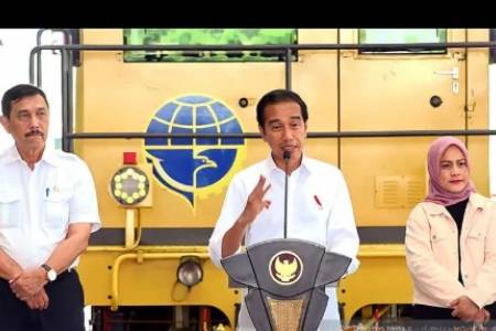 Presiden Jokowi  Resmikan Kereta Api Makassar-Parepare