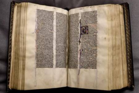 Teks Bab Alkitab yang Hilang  Hampir 1500 Tahun Ditemukan