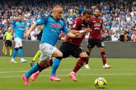 Ditahan Imbang Salernitana, Napoli Tunda Juara Liga Italia 2022/2023