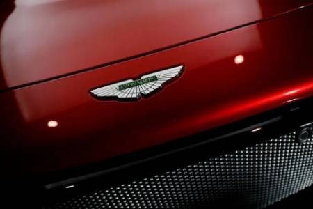 Aston Martin akan Luncurkan 8 Mobil Sport Berteknologi Mesin Depan Baru
