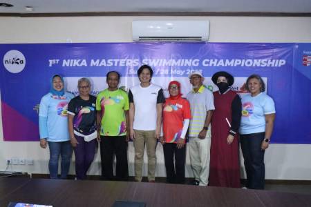 Ratusan Perenang Tua-Muda Ikuti 1st Nika Master Swimming Championship 2023, Siman Juga Ikutan