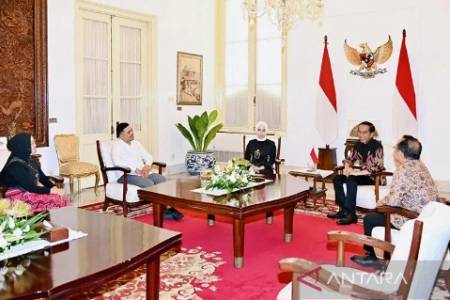 Putri Ariani Temui Presiden Jokowi di Istana Negara Jakarta