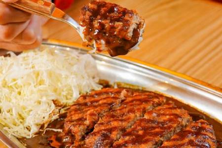 Beef Hamburg Curry Tawarkan Sensasi Japanese Beef Patty, Pilihan Menu Baru bagi Pecinta Kuliner