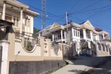 Viral Kampung di Garut dengan Deretan Rumah Mewah dan Megah seperti di Kota-kota Besar