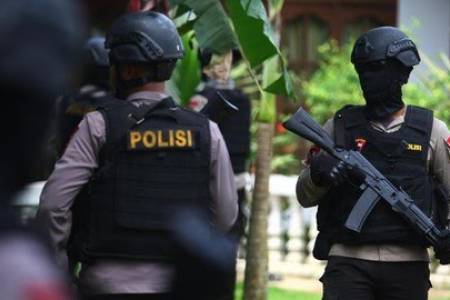 BreakingNews: Densus 88  Anti Teror Polri Dikabarkan Tangkap 1 Orang Terduga Teroris di Bekasi, Jawa Barat