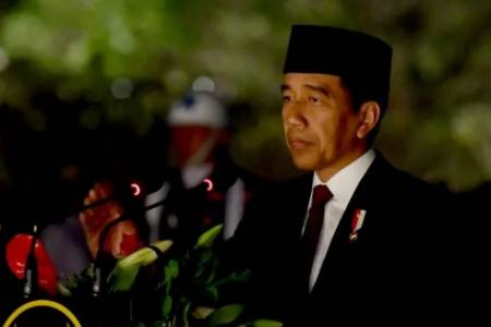 Presiden Jokowi Pimpin Apel Kehormatan dan Renungan Suci di TMP  Nasional Utama Kalibata