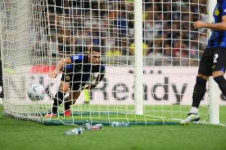 Liga Italia 2023/2024: Inter Milan Sukses Hajar Monza 2-0