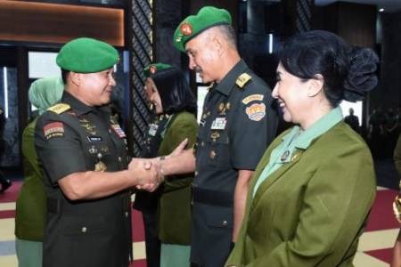 KSAD Jenderal Dudung Abdurachman Pimpin Sertijab 14 Strategis di TNI AD