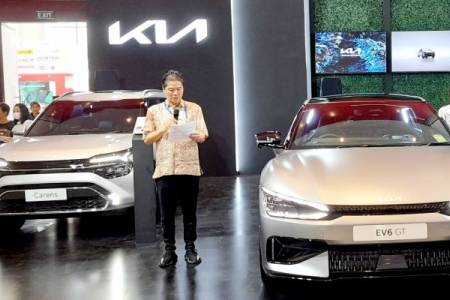 Mobil Listrik Kia EV6 GT Debut Perdana di Jatim, Dibandrol Rp 1,725 Miliar