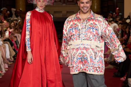 Tampil di London Fashion Week 2023, Ivan Gunawan Usung Rangkaian Koleksi Terbarunya Bertajuk The English Roses