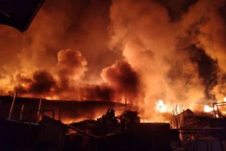 Kebakaran Besar di Kawasan Rusun RPTRA Albo Lestari  Cakung Barat 