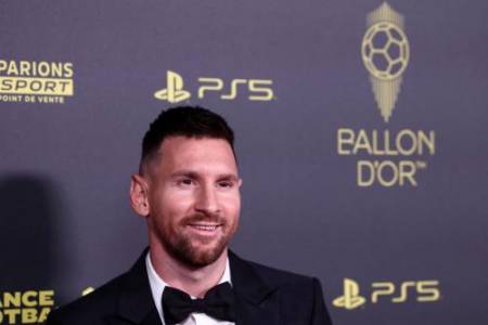 Resmi! Lionel Messi Kembali Raih trofi Ballon d’Or 2023!
