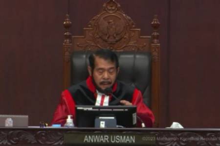 Anwar Usman Tidak Dipecat dari Hakim MK Karena Ipar Presiden Jokowi?