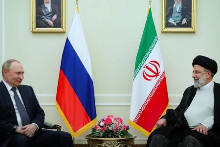 Rusia dan Iran Makin Mesra