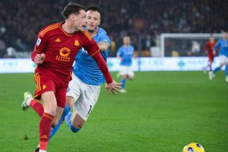 Liga Italia 2023/2024: AS Roma Bungkam Napoli 2-0, Juventus Sikat Tuan Rumah Frosinone 2-1