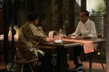 Viral! Presiden Jokowi dan Capres No.2 Prabowo Subianto Makan Malam Berdua