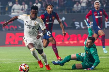  Real Madrid Juara Super Spanyol 2024 Usai Menang Telak 4-1 atas Barcelona
