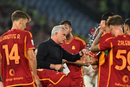 Jose Mourinho Resmi Tinggalkan AS Roma