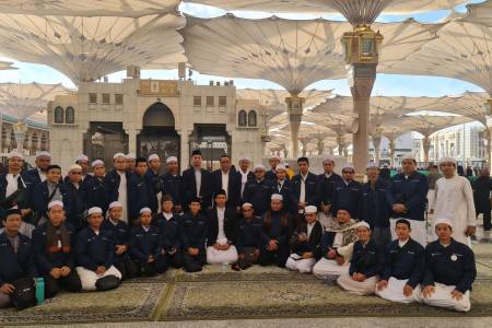 Bersama Para Huffadz Al-Qur'an di Madinah, Ketua ASFA Foundation Do'akan Bangsa Indonesia 