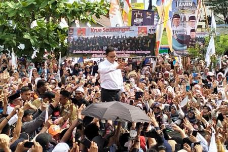 Tiba di Tanah Rencong, Anies Disambut Riuh Pendukungnya