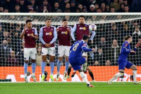Piala FA 2023/2024: Chelsea Permalukan Aston Villa 3-1