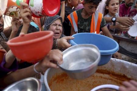 Persediaan Makanan di Gaza Menipis