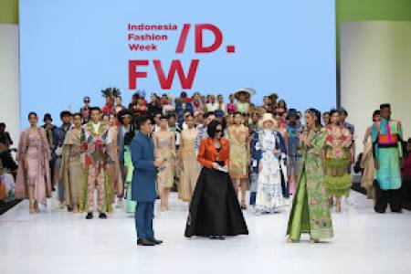 Hari Ini, Indonesia Fashion Week 2024 Resmi Digelar di JCC Senayan
